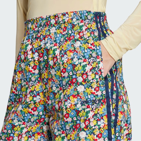 Adidas Originals x Liberty Floral Wide-Leg Pants - Picture 3 of 5